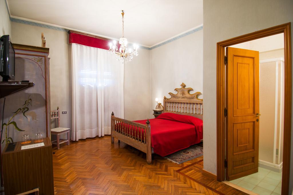 Hotel I Due Foscari Busseto Habitación foto
